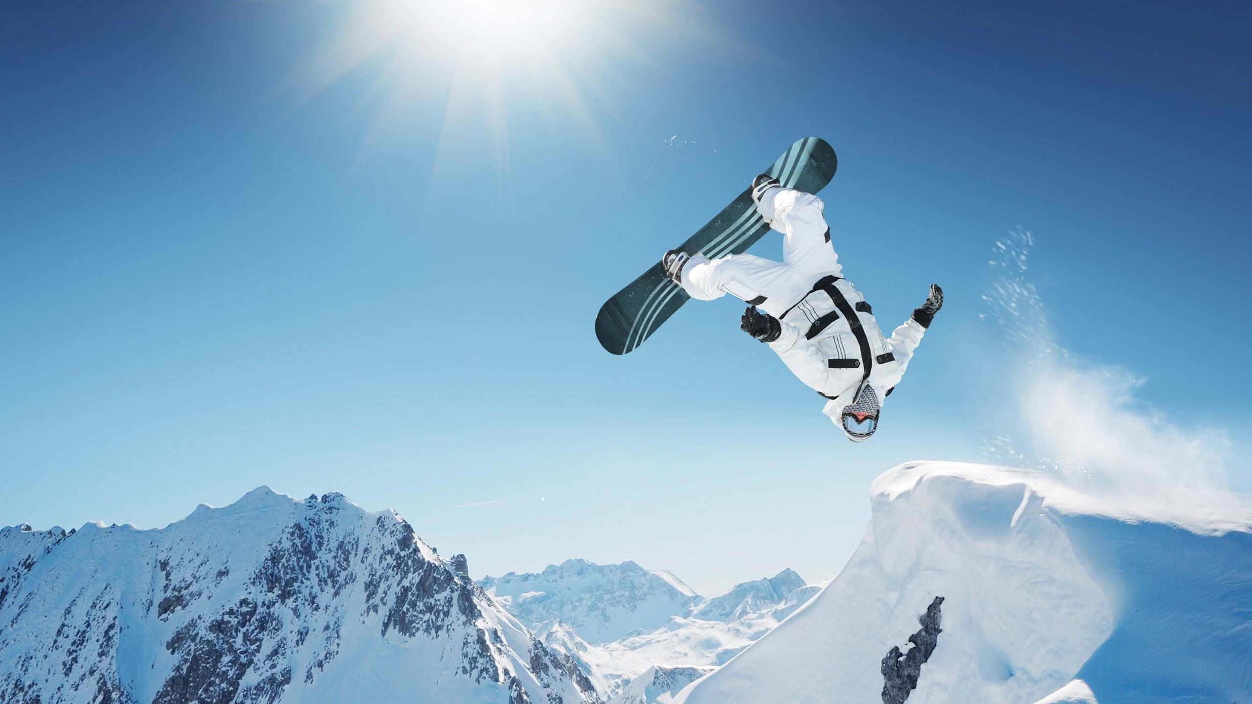 意甲赛季揭幕战：那不勒斯对阵AC米兰